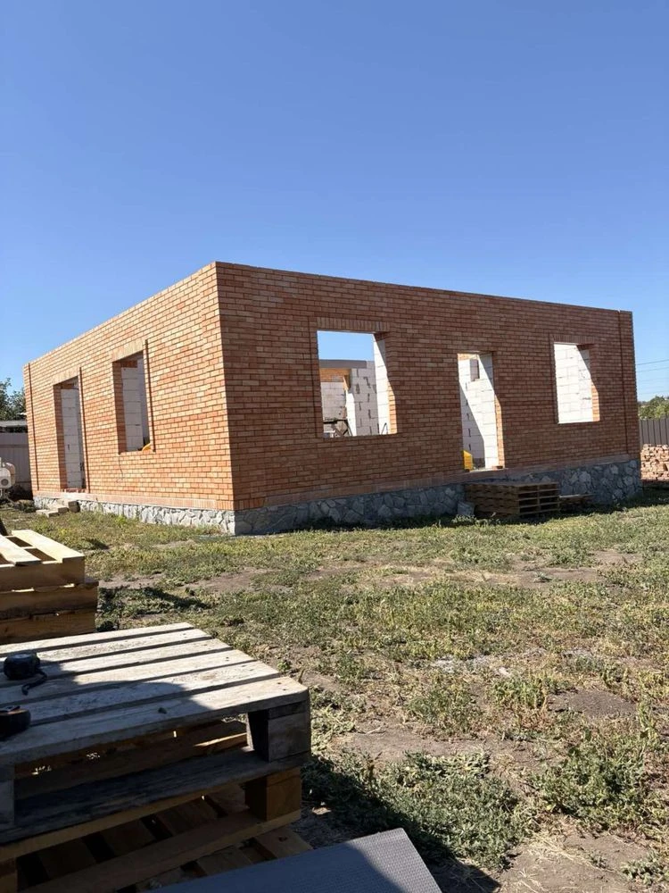 Продаж будинку ( період будівництва ) Біля парку Перемоги