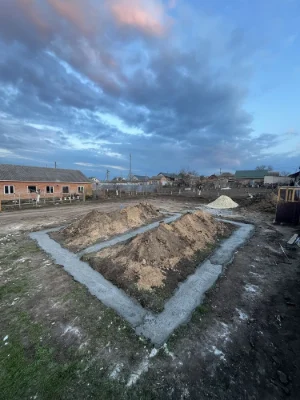 Продаж будинку ( період будівництва ) Біля парку Перемоги