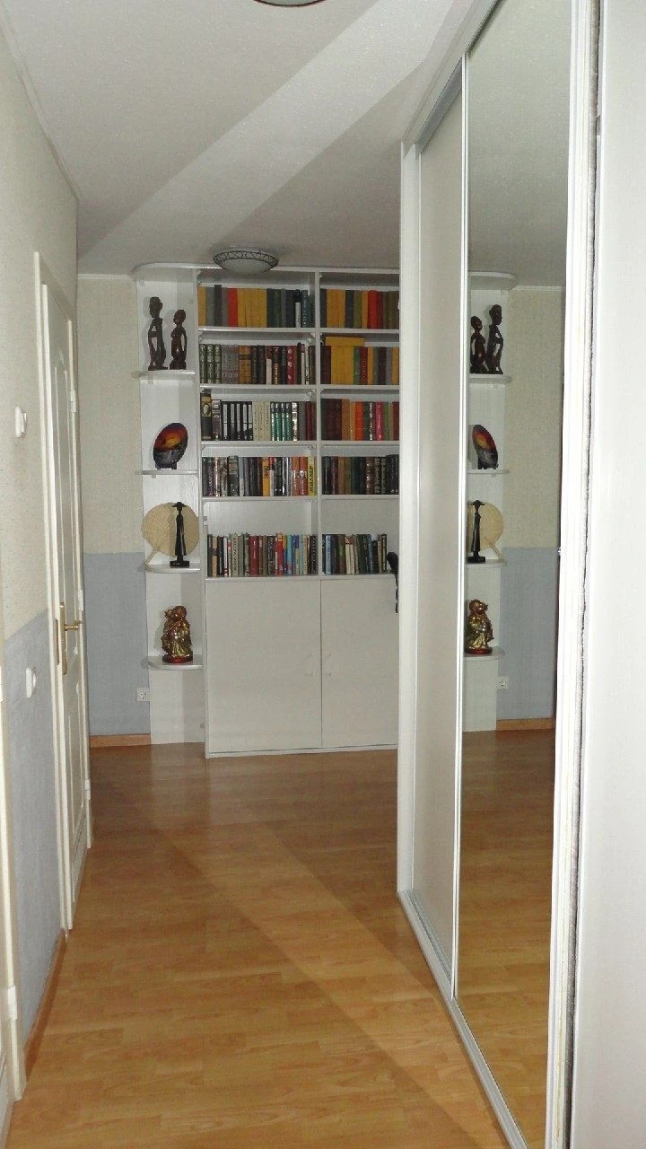 Rent 2-room apartment at Antonovich 162.