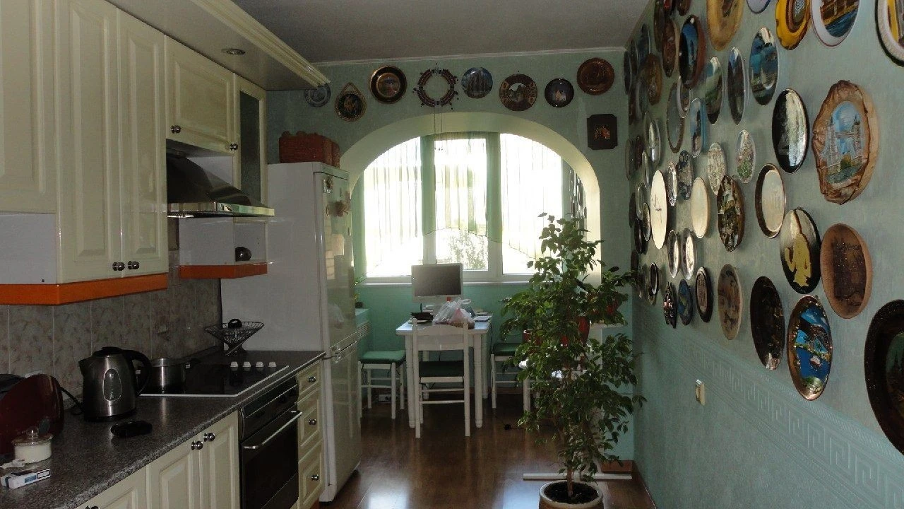 Rent 2-room apartment at Antonovich 162.