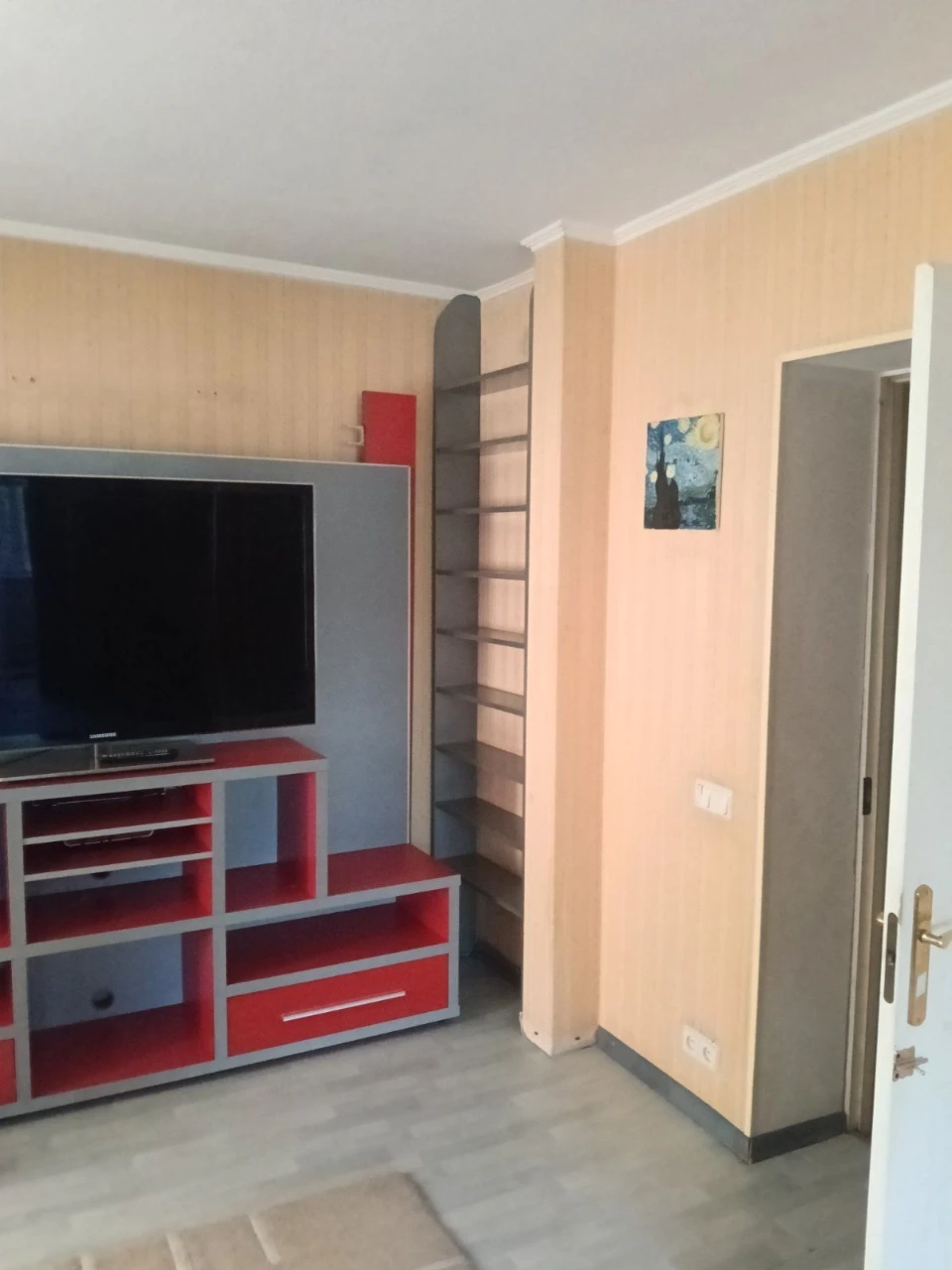 Rent 2-room apartment at Antonovich 162.