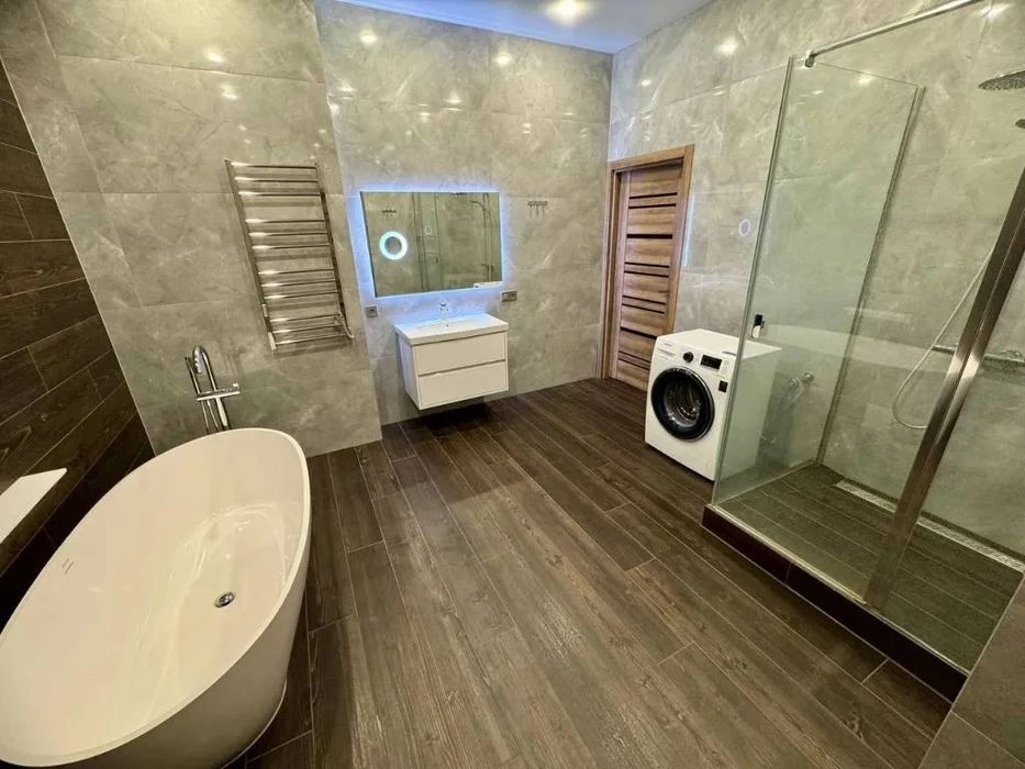 Продаж  2к квартири 81 м² в ЖК "Дует" ( Крутогірний узвіз, 2