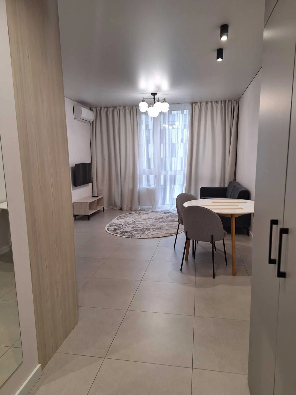 OWNER ONLY / 9th floor / Elevator to basement parking