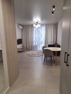 OWNER ONLY / 9th floor / Elevator to basement parking