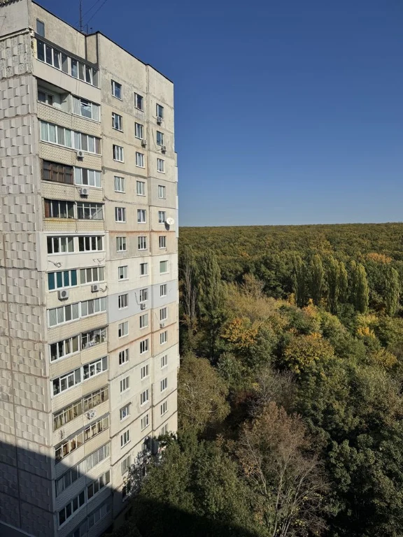 Продам 3-кімнатну квартиру Олексіївка, метро Перемога, вид н