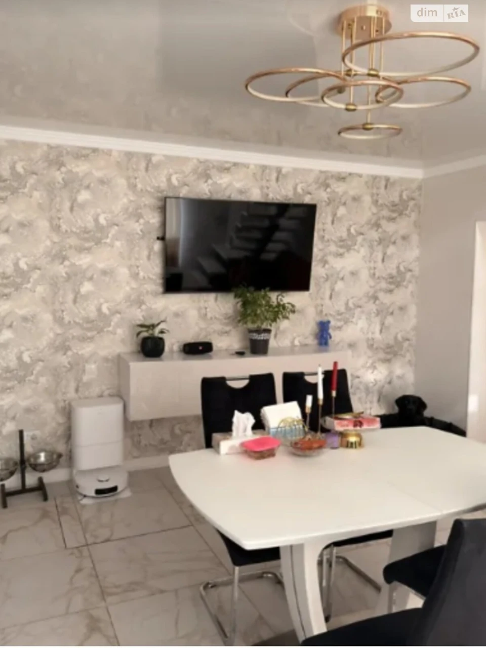 For Sale: Old Town House