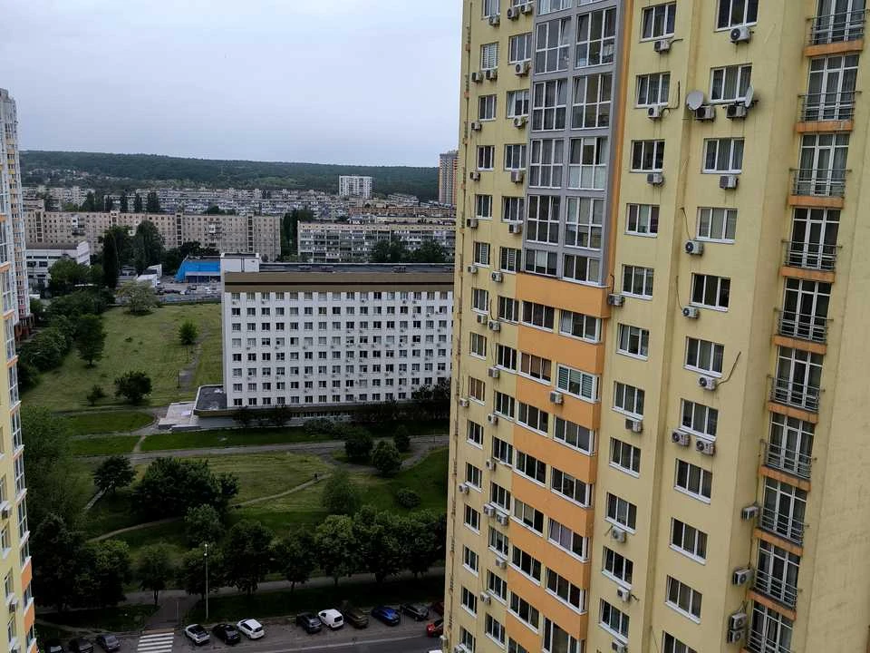Квартира. Київ, Сім'ї Кульженків вул.