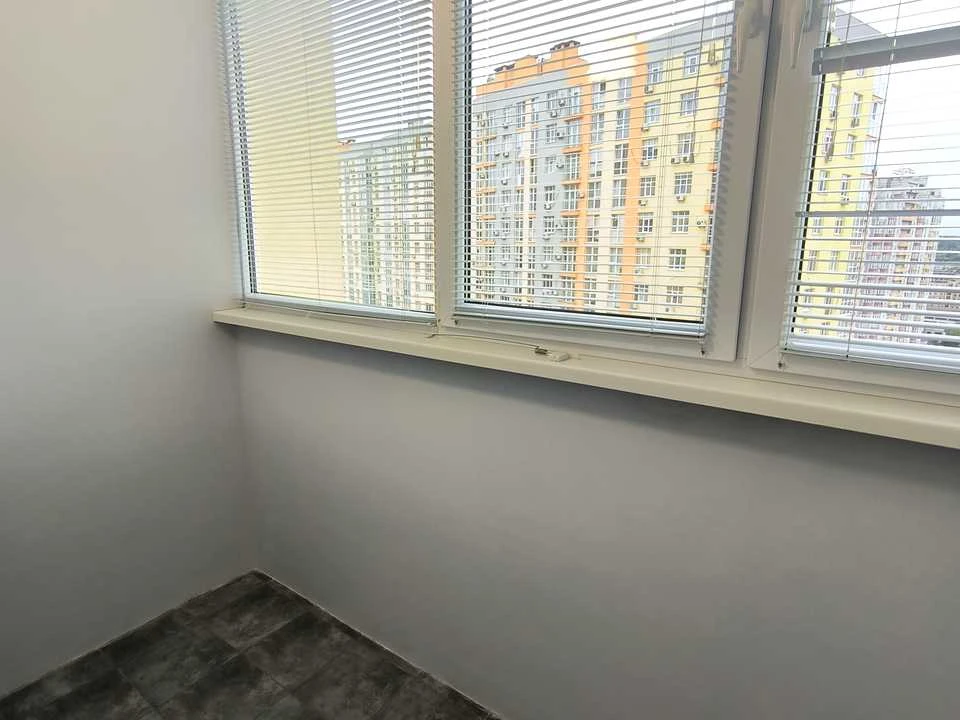 Квартира. Київ, Сім'ї Кульженків вул.