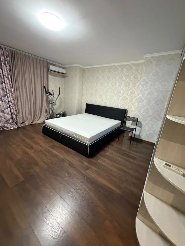 No commission! Sale of 2-bedroom apartment 98 sq m, Zhytomyr metro, 7 min walk