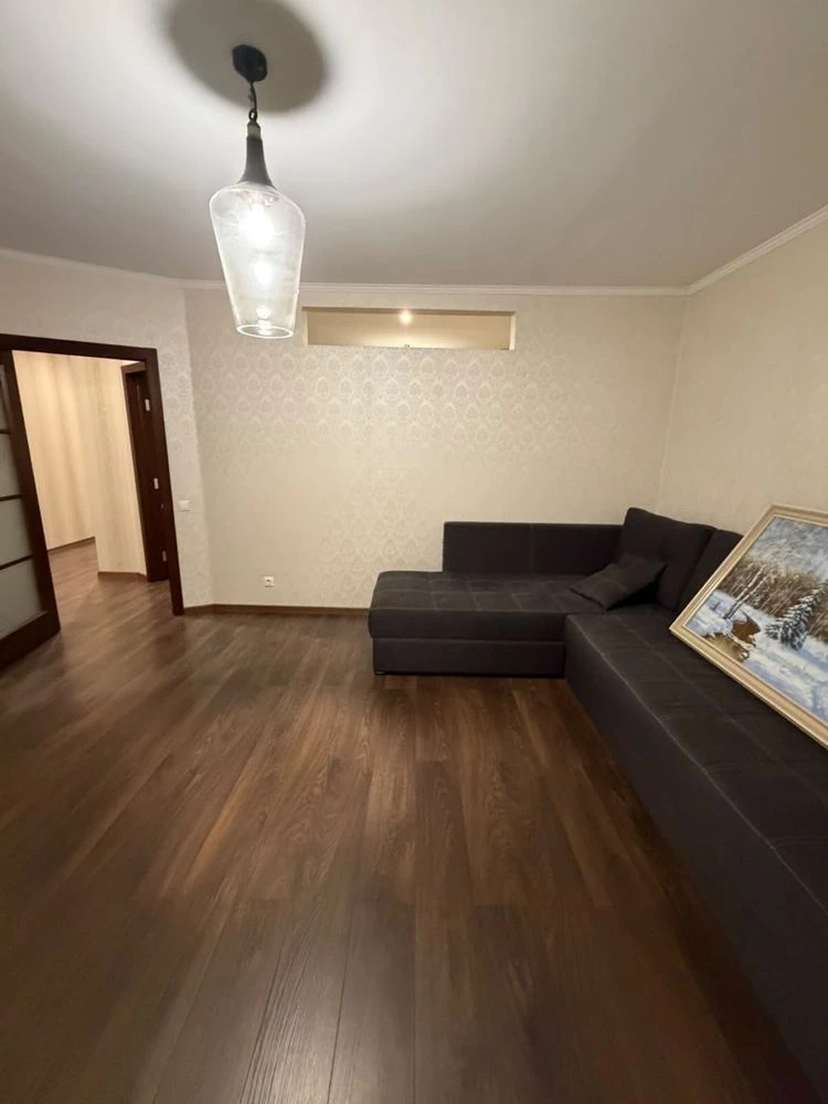 No commission! Sale of 2-bedroom apartment 98 sq m, Zhytomyr metro, 7 min walk