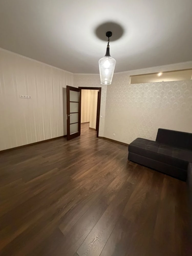 No commission! Sale of 2-bedroom apartment 98 sq m, Zhytomyr metro, 7 min walk