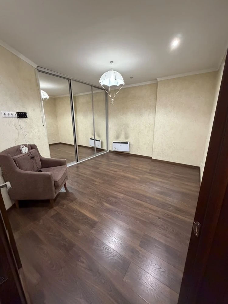 No commission! Sale of 2-bedroom apartment 98 sq m, Zhytomyr metro, 7 min walk