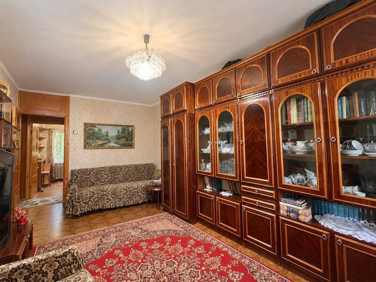 For sale 3-room apartment. Butchyms Street, 8a, Saltyovka metro.