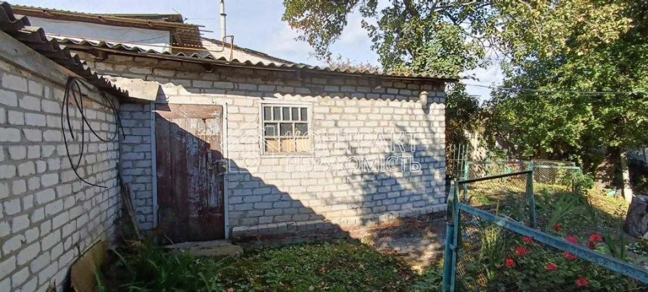 Продається окремий 5-кімнатний будинок, вул. Нижняя Гиївська