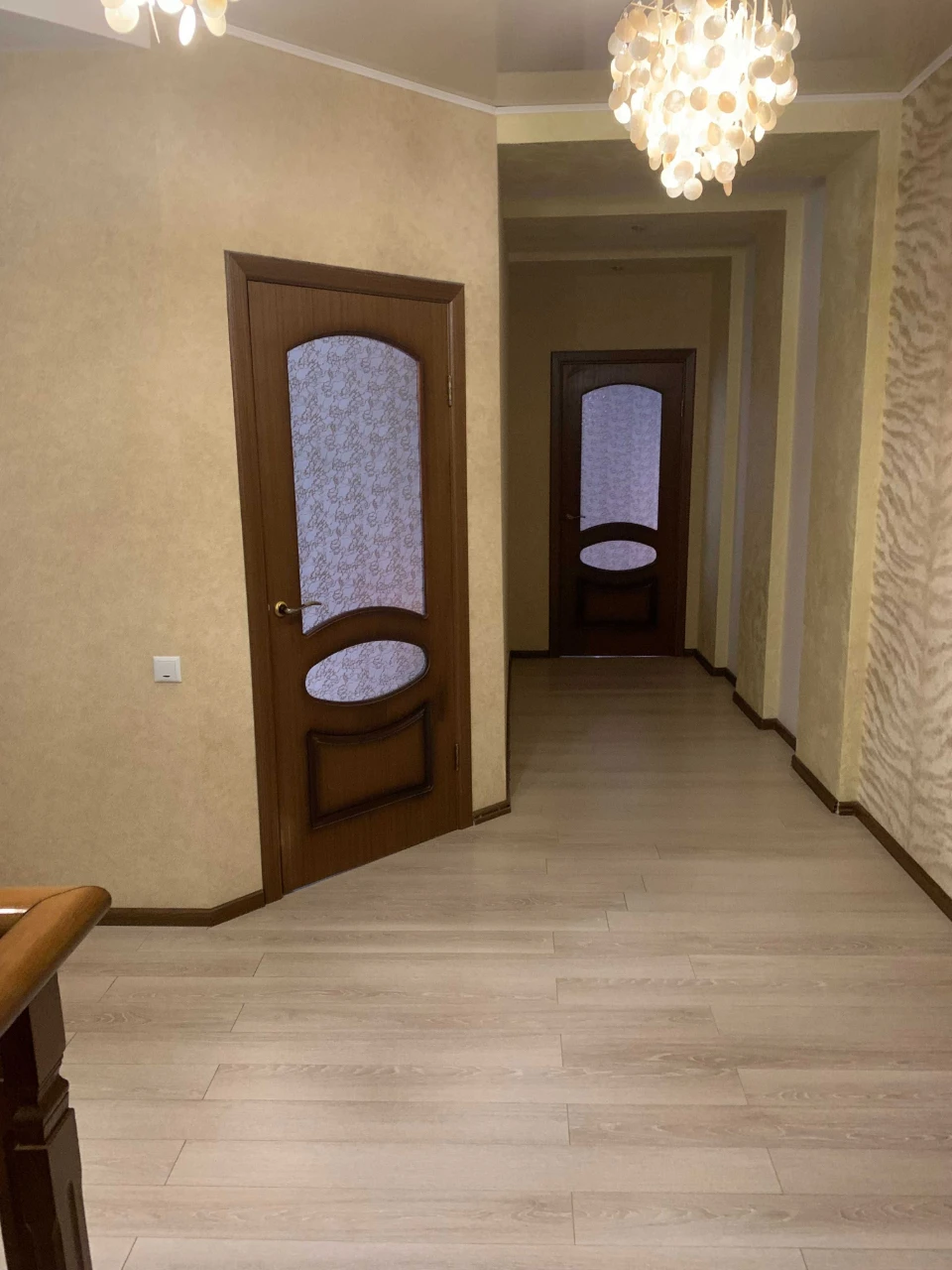 Продається 4-кімнатна дворівнева квартира в Хмельницькому
