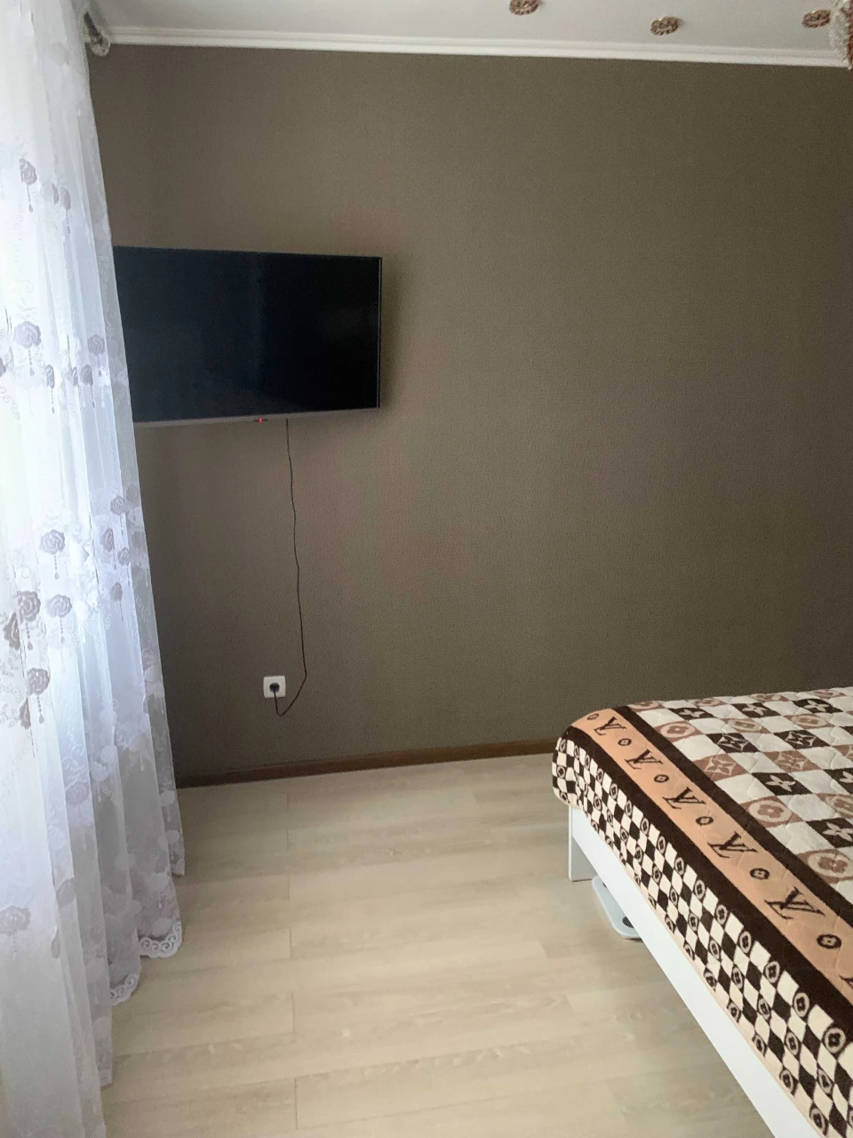 Продається 4-кімнатна дворівнева квартира в Хмельницькому