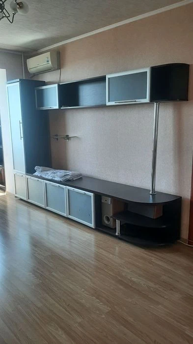 Продам 1-к квартиру на ж/м Тополь-3