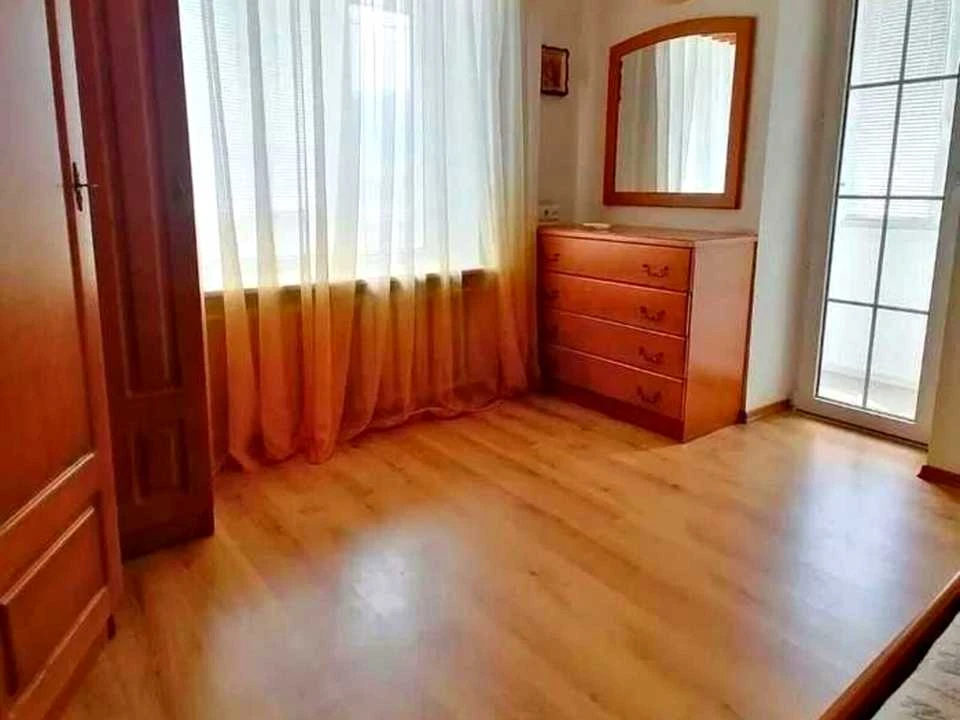 Квартира. Днепр, ул. (Свердлова)