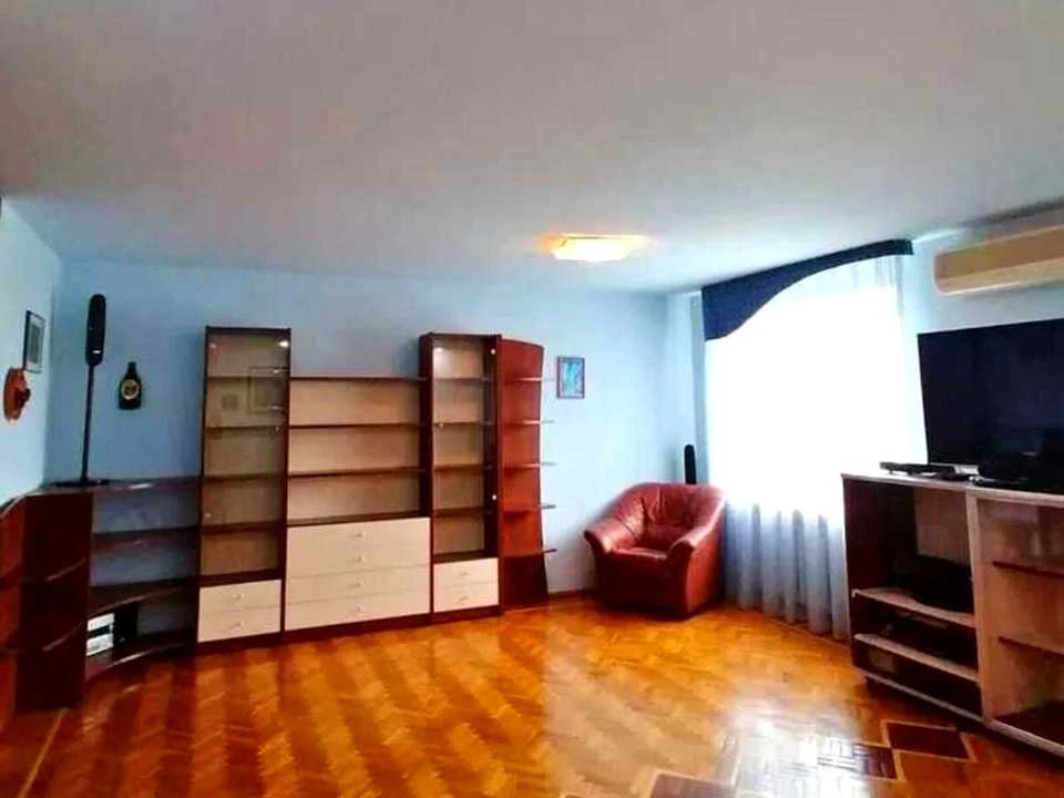 Квартира. Днепр, ул. (Свердлова)
