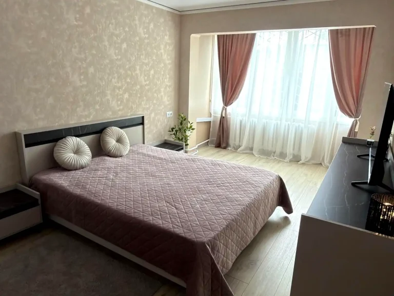 Rent 1-bedroom apartment 32 m² 1/9 floor