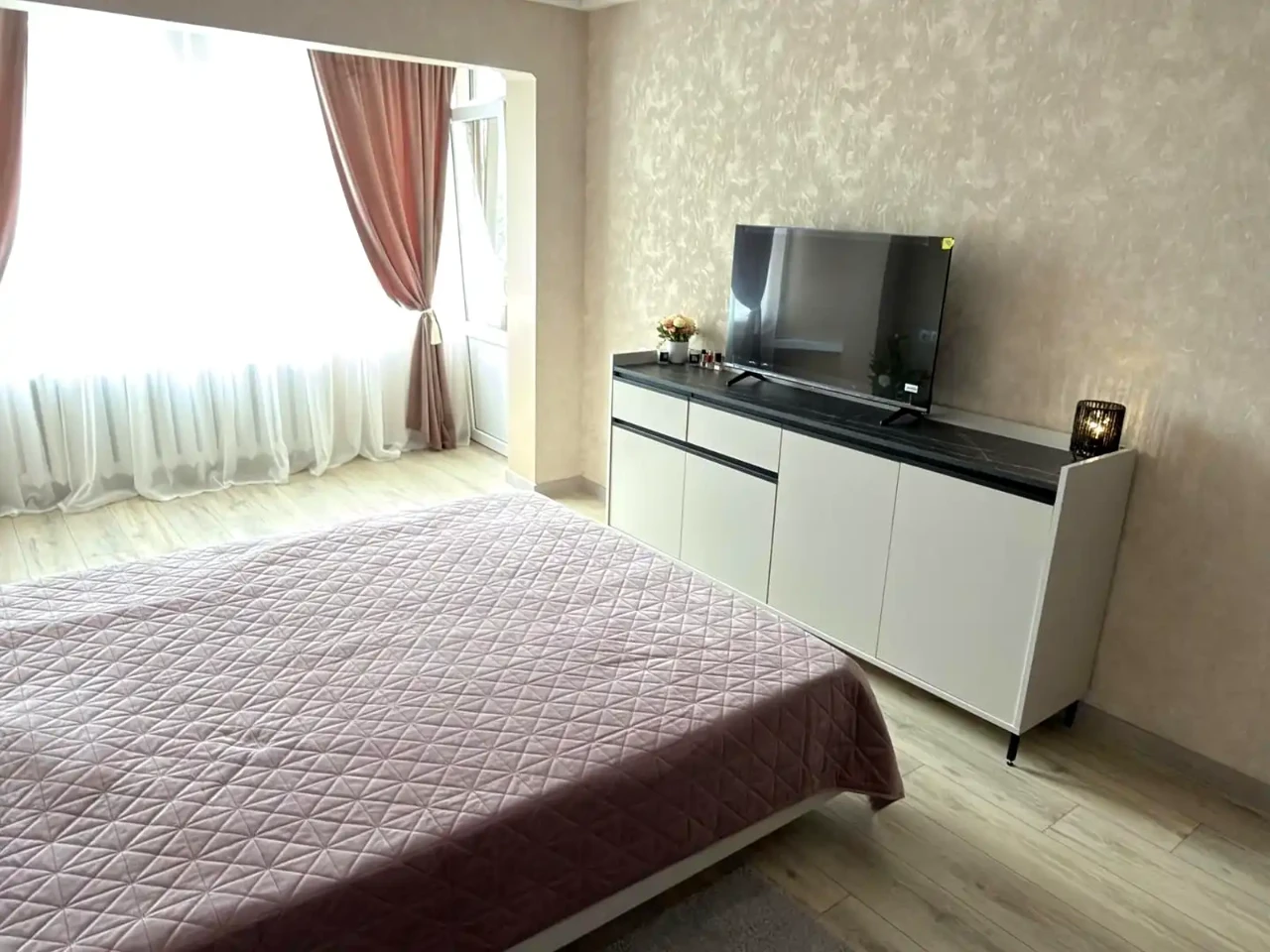 Оренда квартири 1-кімн. 32 м² 1/9 пов.