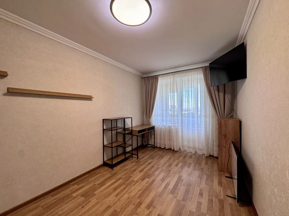 Двокімнатна квартира з ремонтом у центрі
