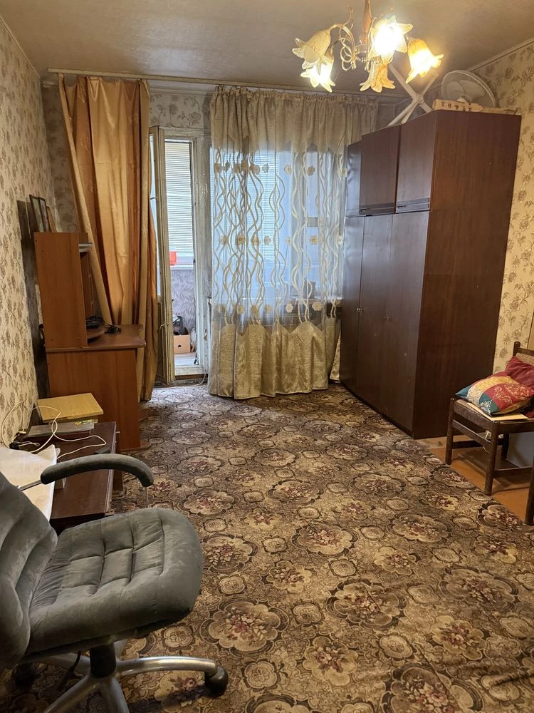 Spacious 2-bedroom apartment for sale on Gongadze Street