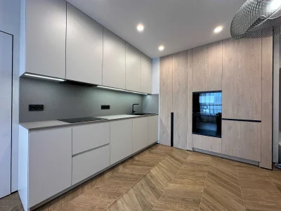 No commission, renovated, 2 bedrooms, 2 bathrooms, wardrobe. Svitlo Park apartment