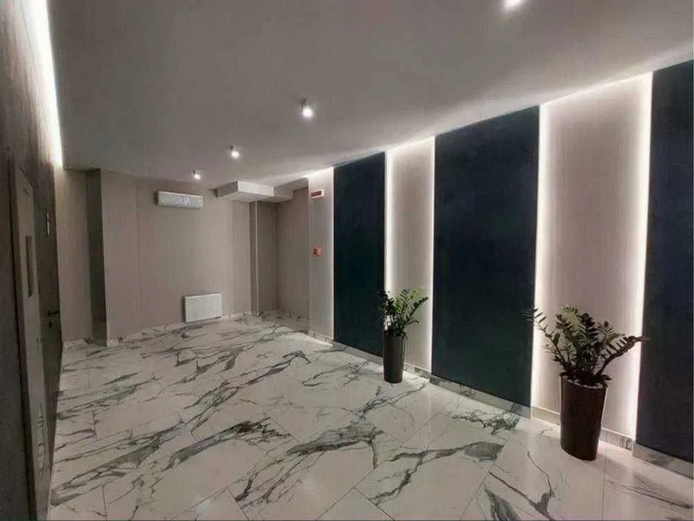 1 bedroom apartment, new house on Fontana she-01