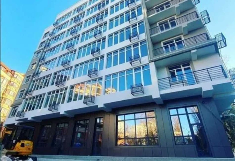 Однокімнатна квартира біля парку Перемоги, зручний район shev-0