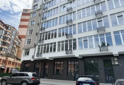 Однокімнатна квартира біля парку Перемоги, зручний район shev-0