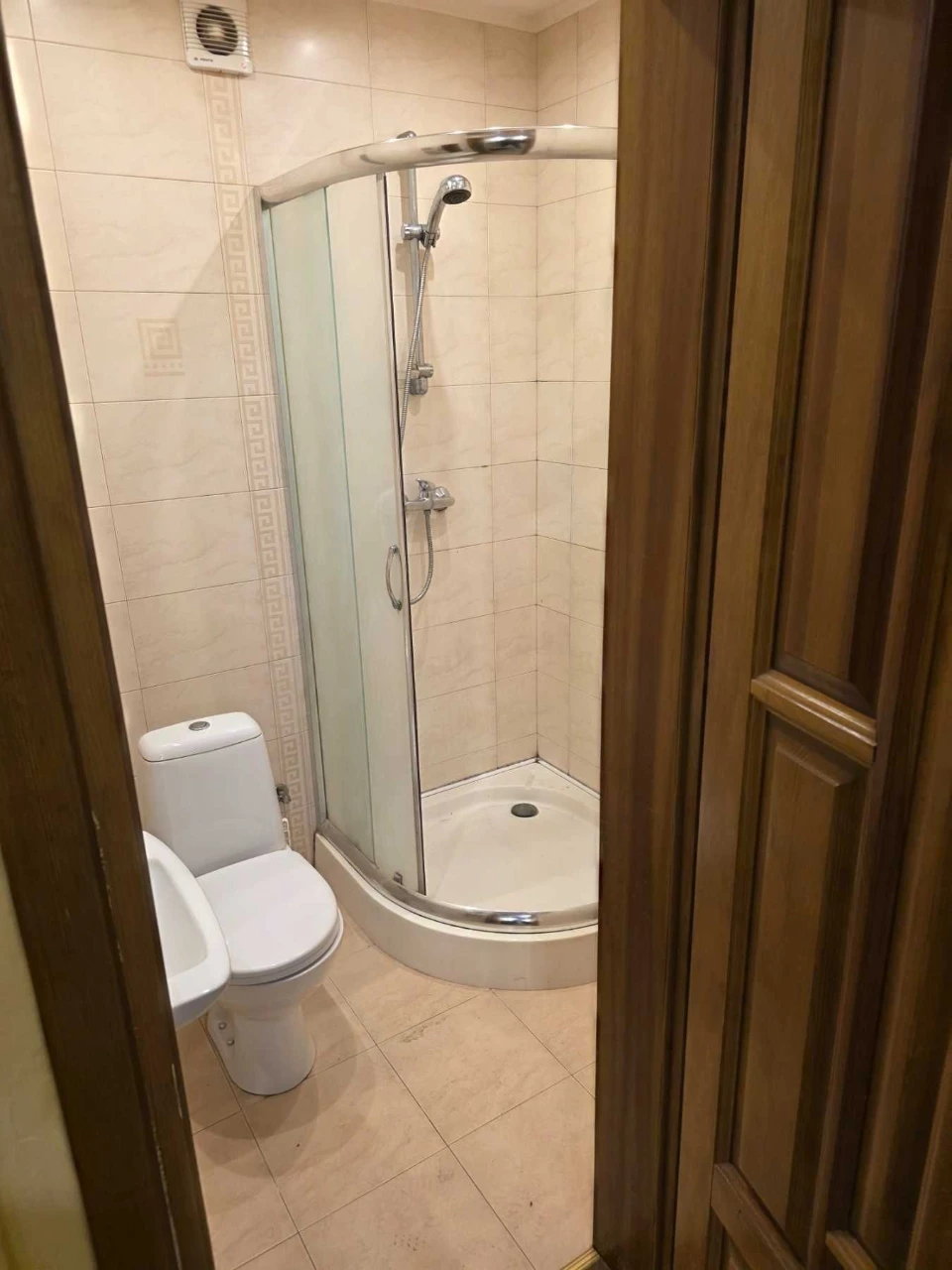 Продам сталинку в Центре. Газ и свое отопление