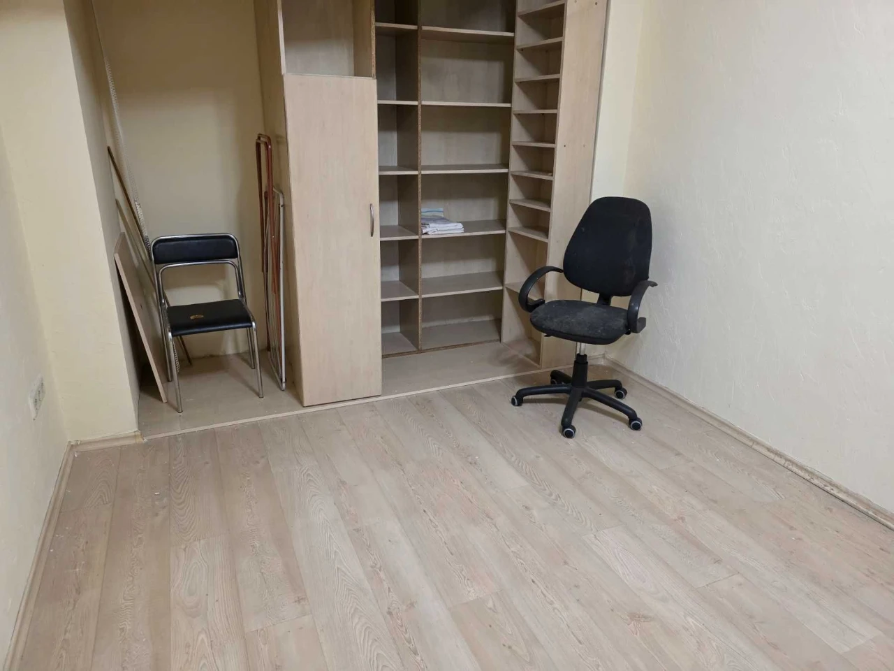 Продам сталинку в Центре. Газ и свое отопление