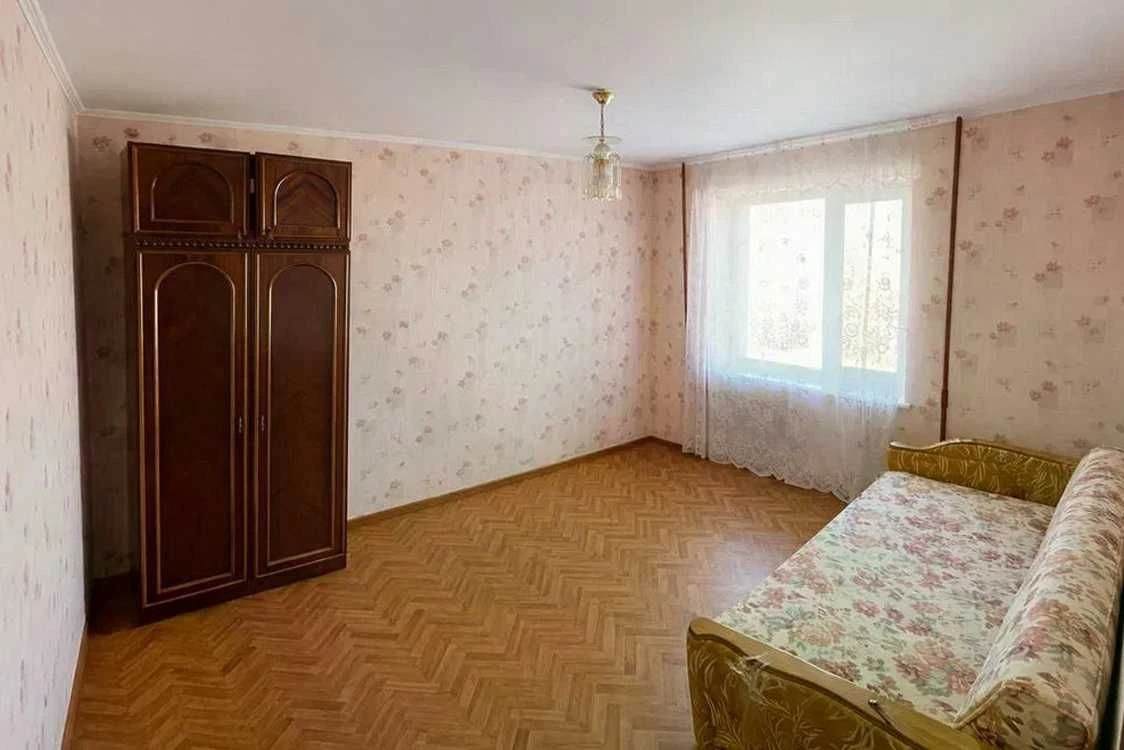 Двухкомнатная квартира в Приморском районе, Середньофонтанская площадь