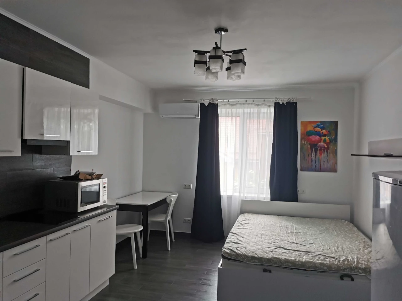 Rent a cozy smart apartment with renovation