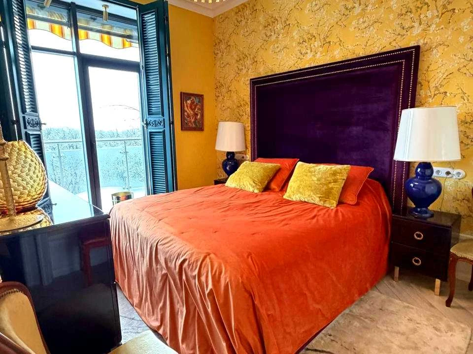 Apartment. Берестейський проспект