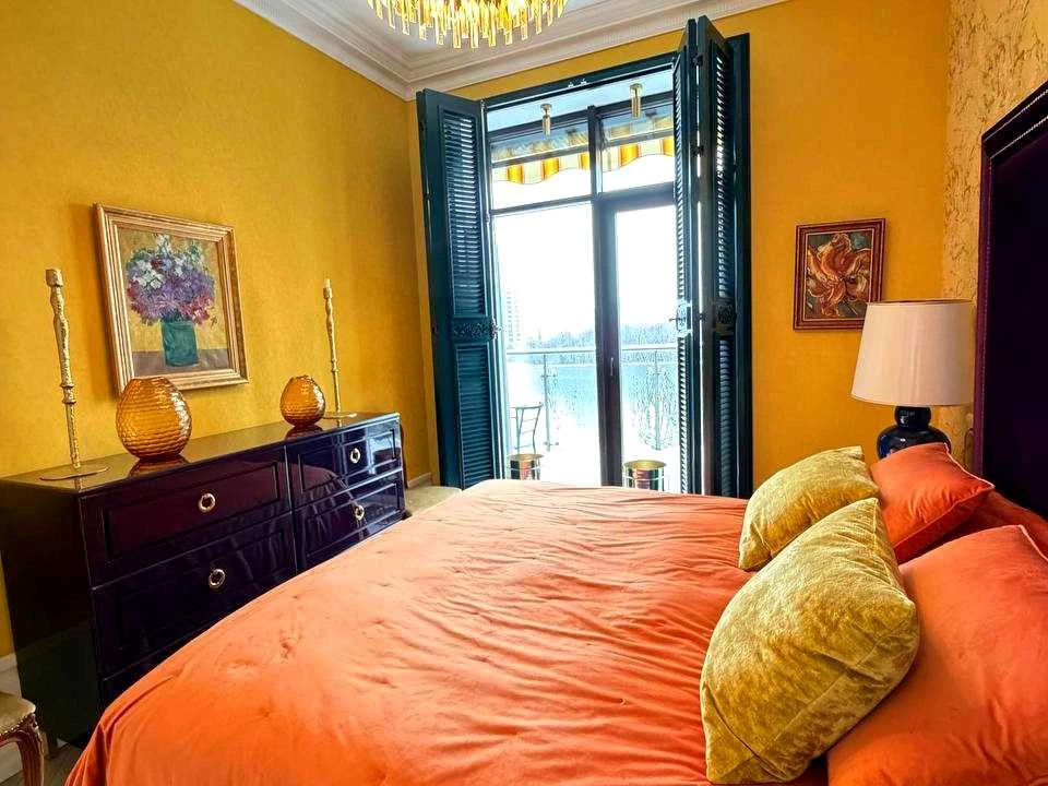 Apartment. Берестейський проспект