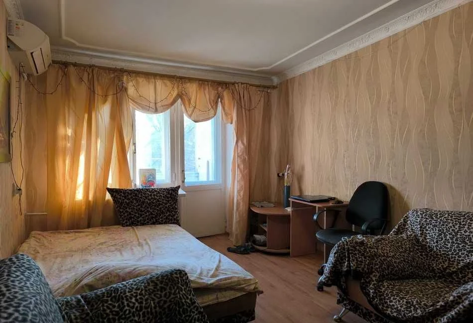 3-кімнатна квартира неподалік від парку на вулиці Армійській, Сегедська, 01