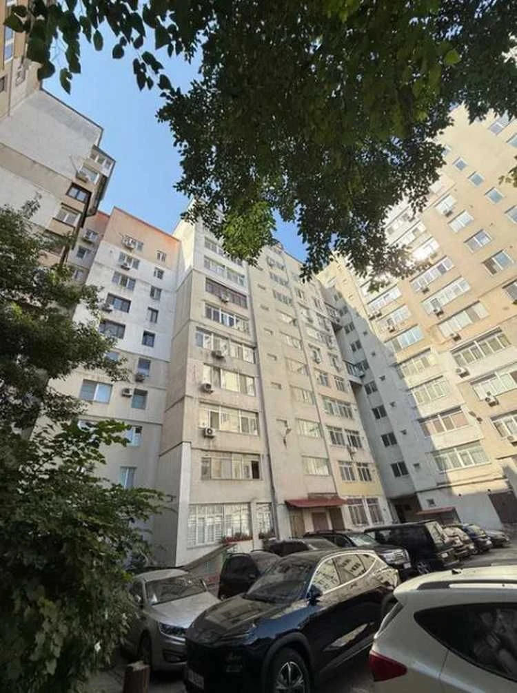 3-комнатная квартира на улице Малиновского Хвойный
