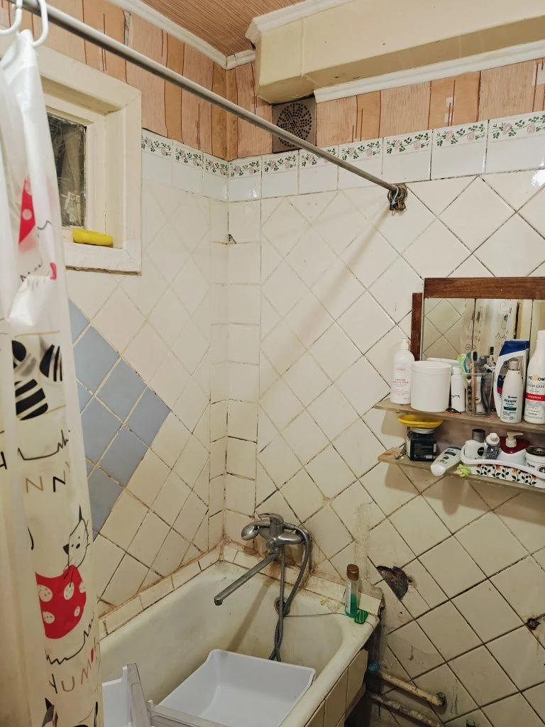 Продається недорочка 3-кімнатна квартира, Алексеївка