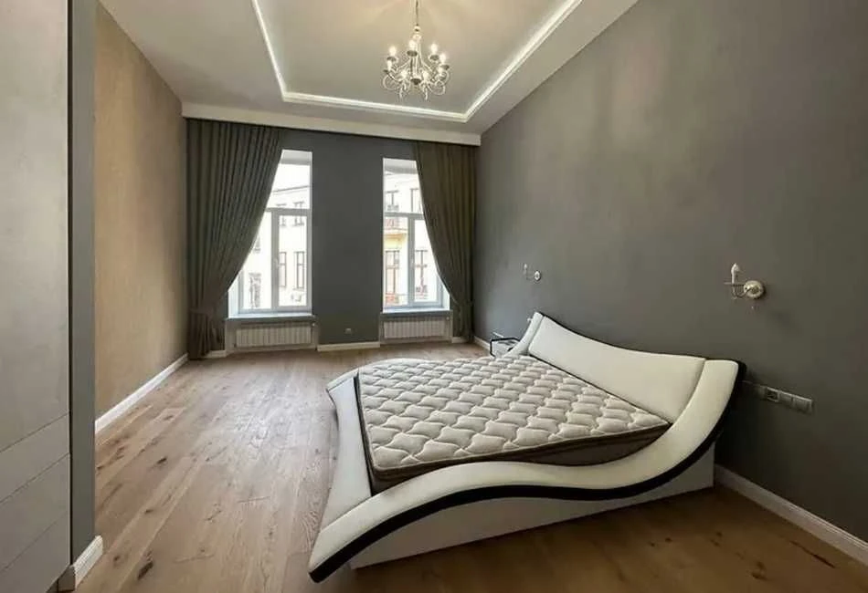 Luxury 6-room apartment in Teatralny Prospect, 320 m2