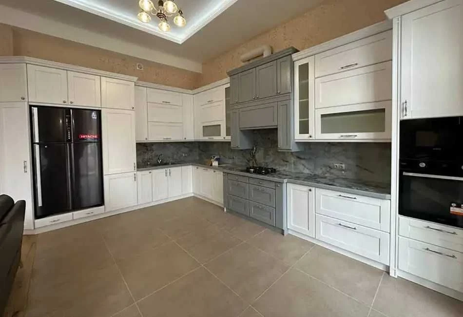 Luxury 6-room apartment in Teatralny Prospect, 320 m2