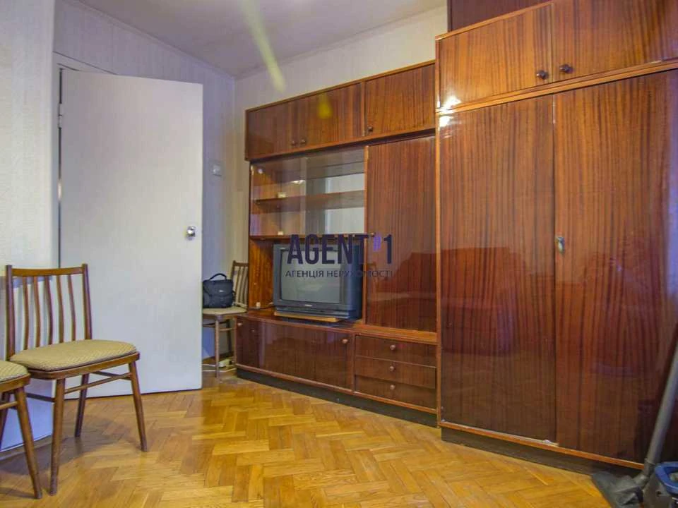 Apartment. Verkhovyna Street, Kyiv
