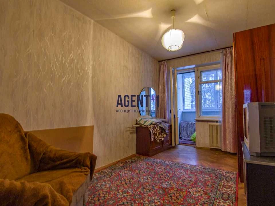 Apartment. Verkhovyna Street, Kyiv
