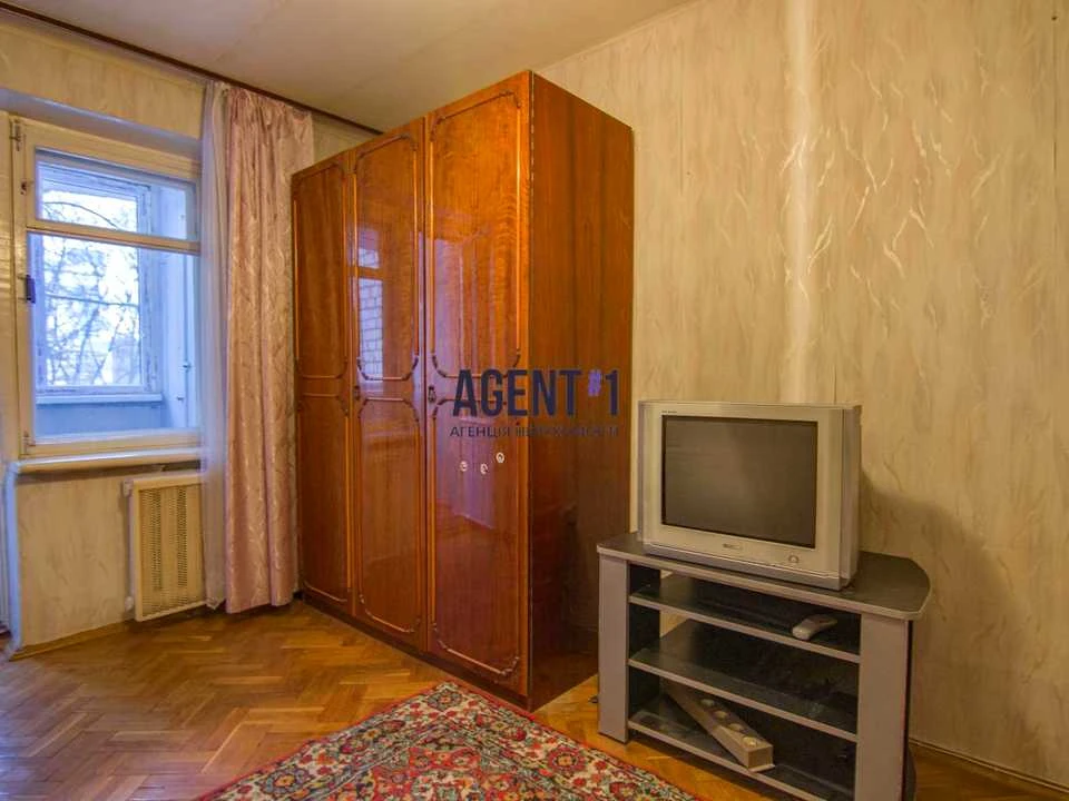 Apartment. Verkhovyna Street, Kyiv
