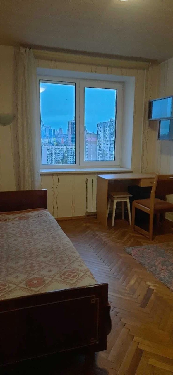 Довгострокова оренда! 3-кімнатна квартира, проспект Голосіївський, 15а