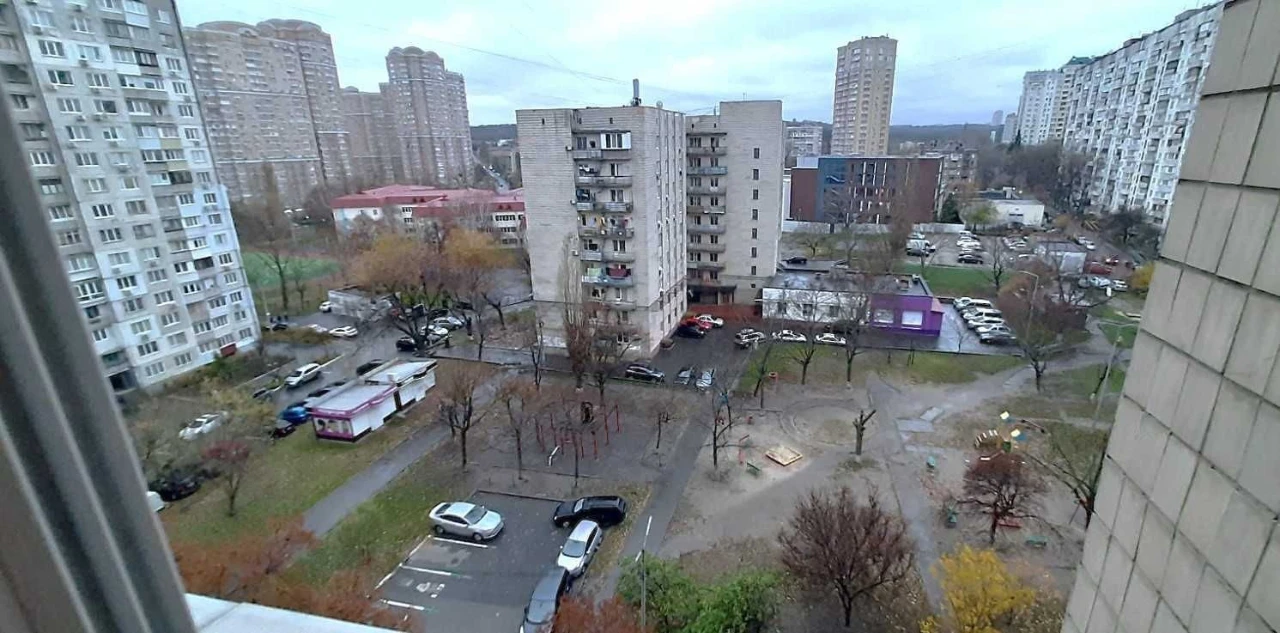 Довгострокова оренда! 3-кімнатна квартира, проспект Голосіївський, 15а