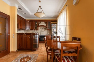 Apartment for sale, вул, Butenko Zoi (Sechenova), Holosiiv