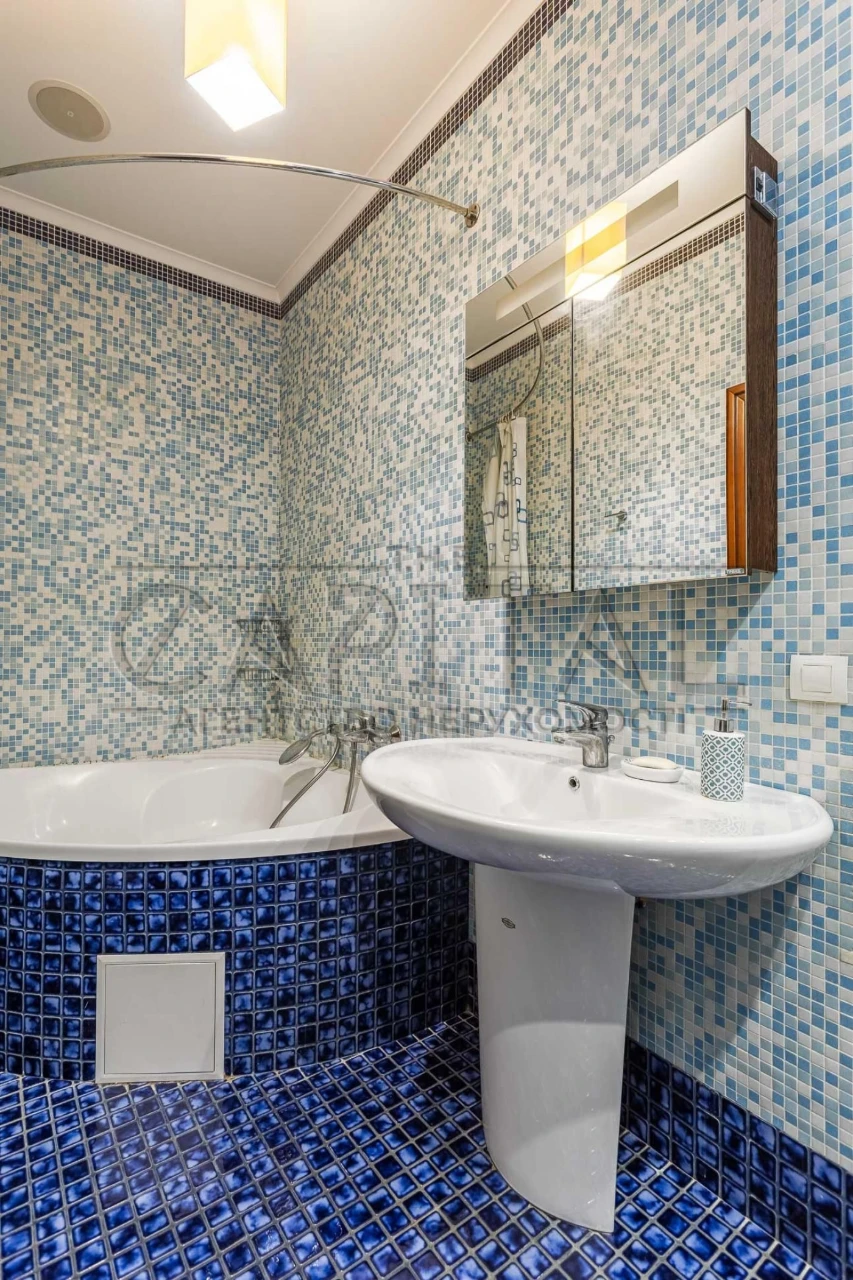 Apartment for sale, вул, Butenko Zoi (Sechenova), Holosiiv