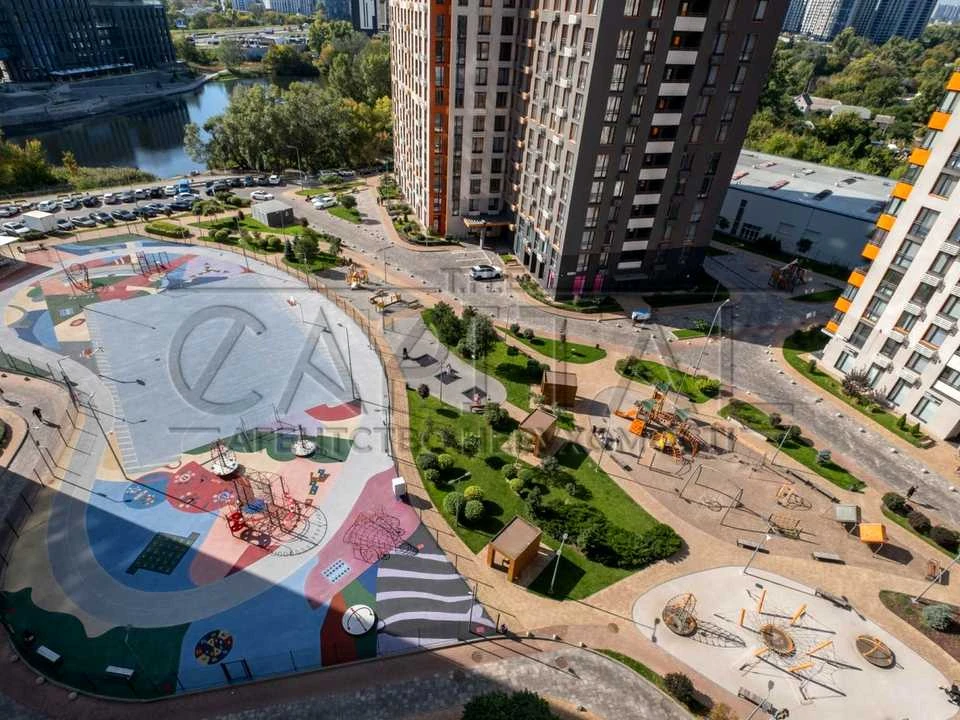 Квартира. Київ, Дніпровська набережна, вул.